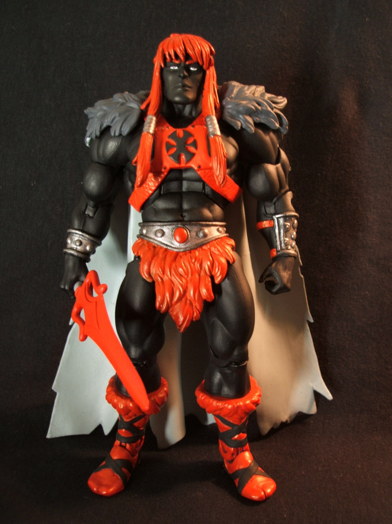 Illustration for article titled Black He-Man, Blonde Teela & Other Amazing Custom Masters of the Universe Figures